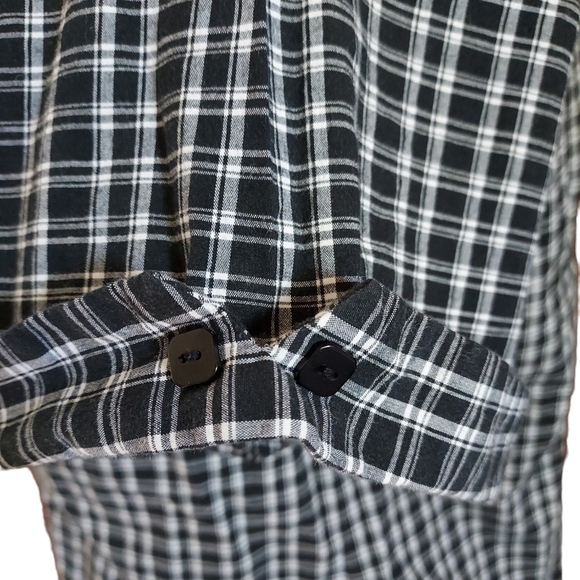 August Max Woman black and white plaid shirt - Picture 4 of 5